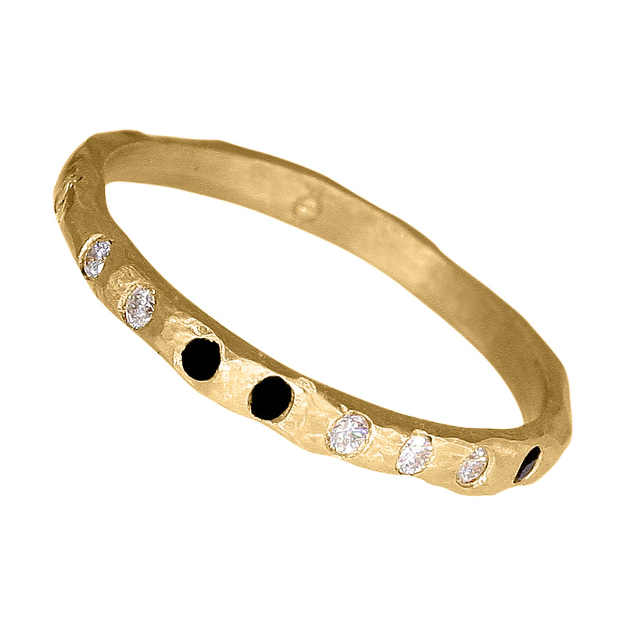 Diamonds and black Sapphire Radiance Symmetry ring in yellow Gold