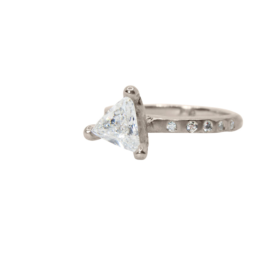 Lux Trilliant Diamond and white Gold ring