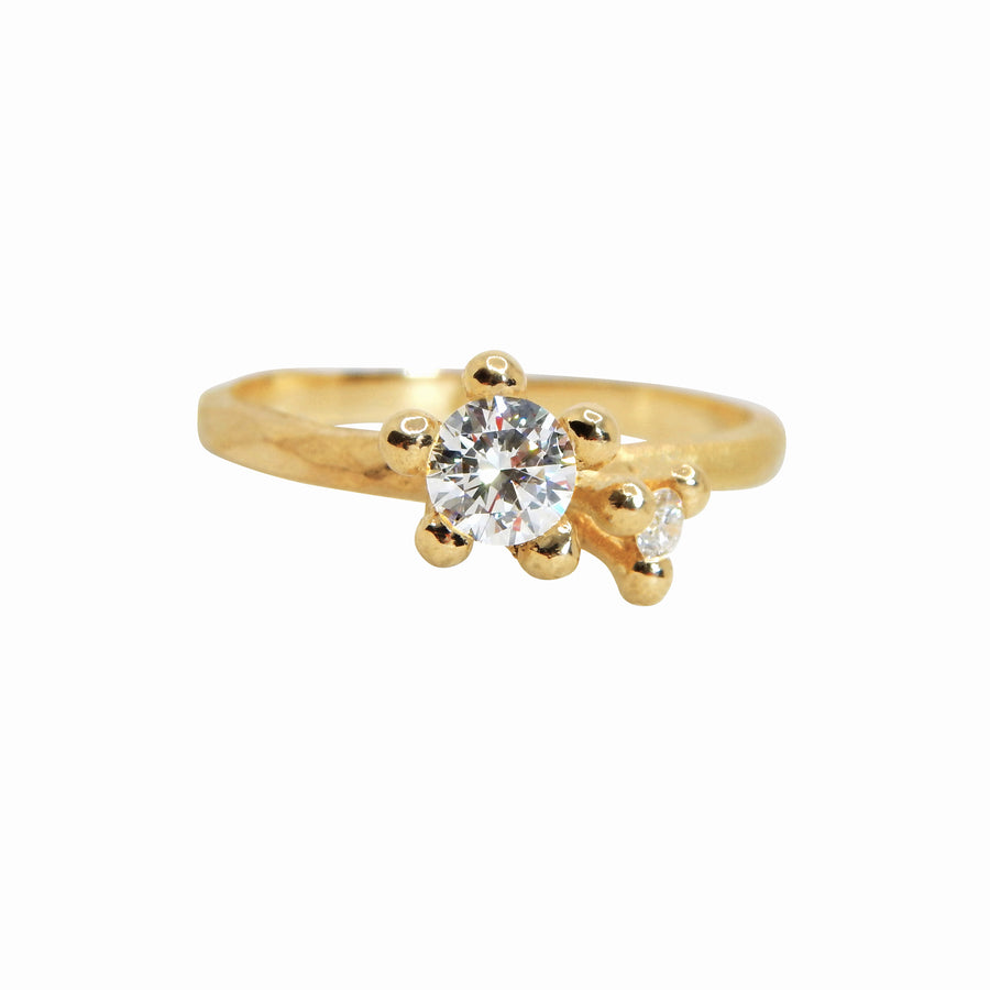 Nestled in bloom Diamond and yellow Gold ring
