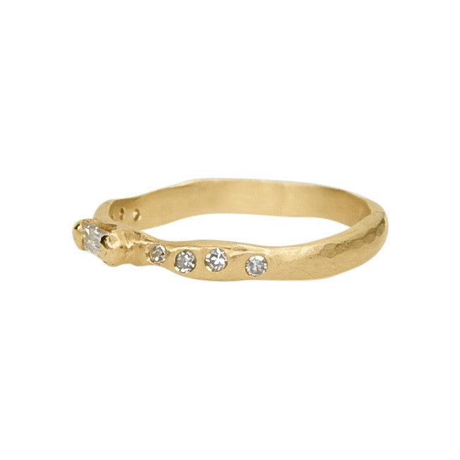 Baguette Diamond Radiance ring in yellow Gold