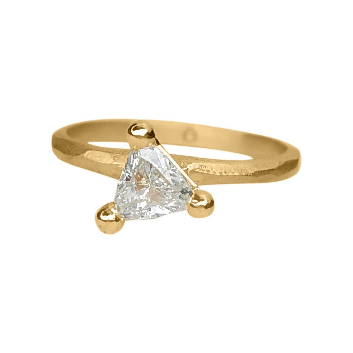 In bloom Trilliant Diamond and Gold ring